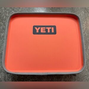 YETI Daytrip Lunch Box—Coral